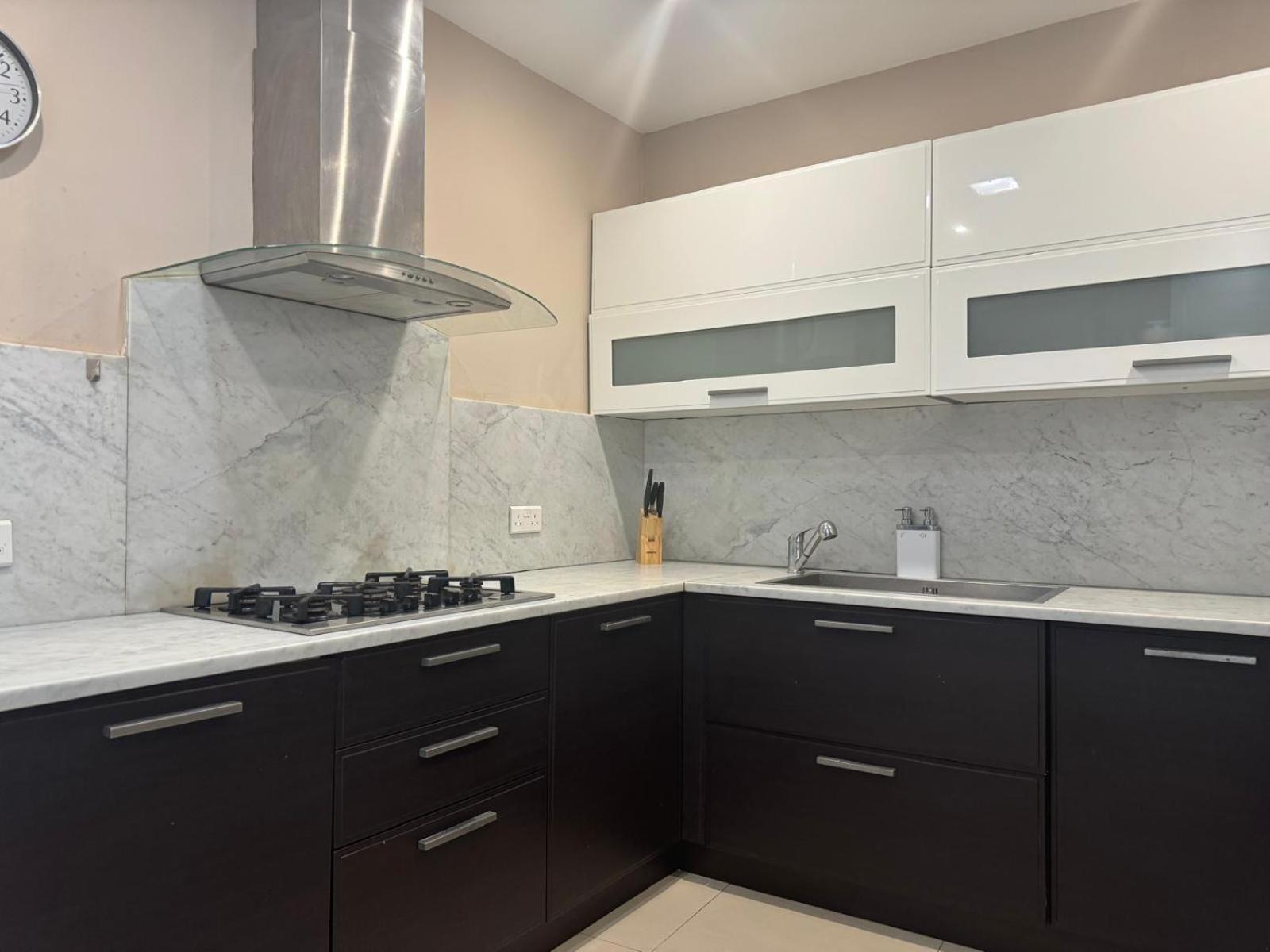 Seaside Retreat 3bed W Garage In Spb! By Homely San Pawl il-Baħar