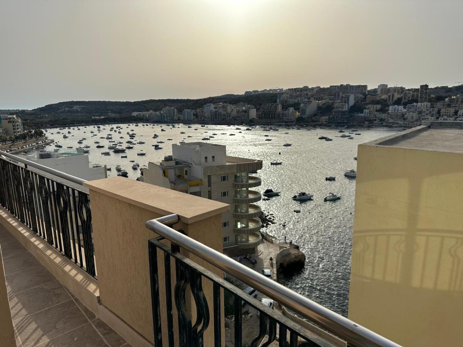 Seaside Retreat 3bed W Garage In Spb! By Homely *